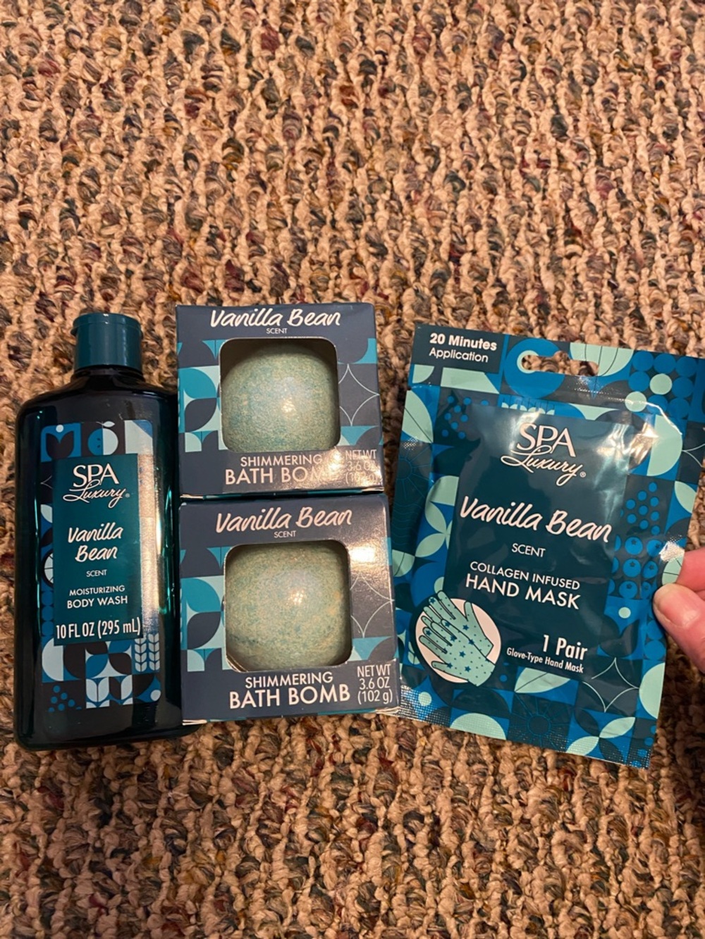 NWT SPA LUXURY VANILLA BEAN  SET